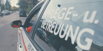 Pflege- und Betreuungs Auto
